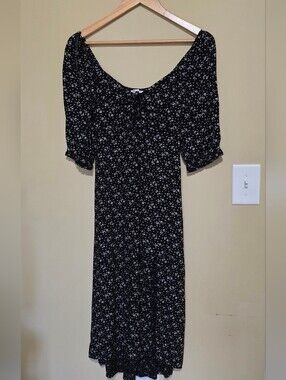 Hollister Black Floral Puff-Sleeve Midi Dress